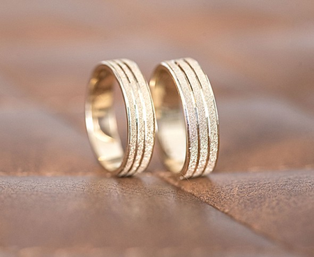 Argollas de matrimonio Líneas Satinadas